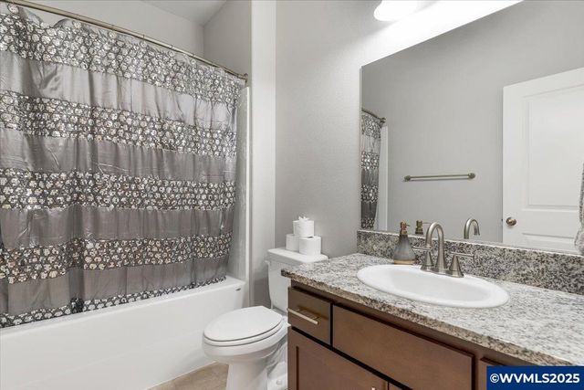 2383 Cherry Blossom Dr, Salem, OR 97304