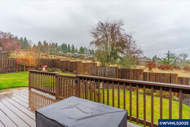 2383 Cherry Blossom Dr, Salem, OR 97304