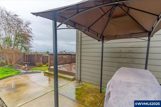 2383 Cherry Blossom Dr, Salem, OR 97304