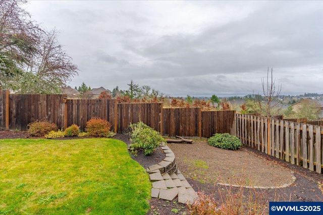 2383 Cherry Blossom Dr, Salem, OR 97304