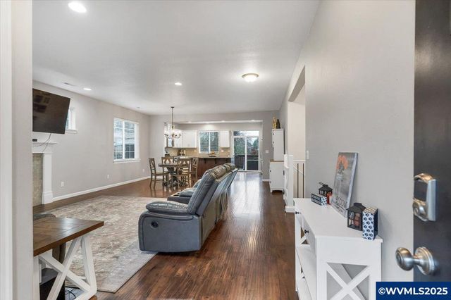 2383 Cherry Blossom Dr, Salem, OR 97304