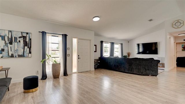 21732 Little Bear Way, Boca Raton, FL 33428