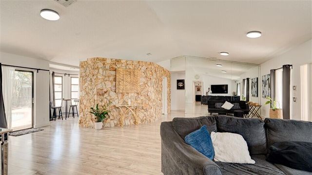 21732 Little Bear Way, Boca Raton, FL 33428