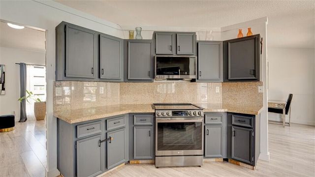 21732 Little Bear Way, Boca Raton, FL 33428