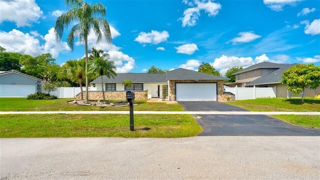 21732 Little Bear Way, Boca Raton, FL 33428