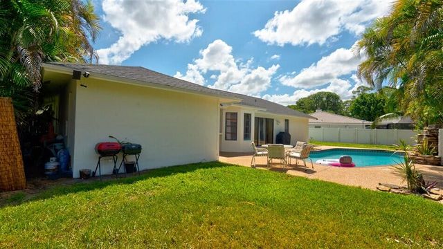 21732 Little Bear Way, Boca Raton, FL 33428