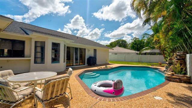 21732 Little Bear Way, Boca Raton, FL 33428