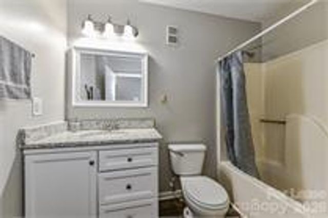 242 Hoskins Mill Lane D, Charlotte, NC 28208