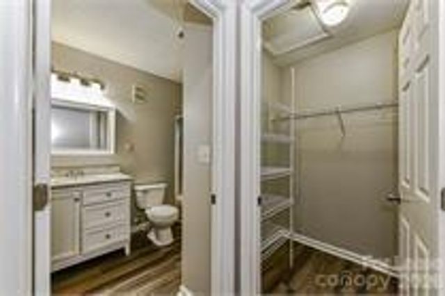 242 Hoskins Mill Lane D, Charlotte, NC 28208