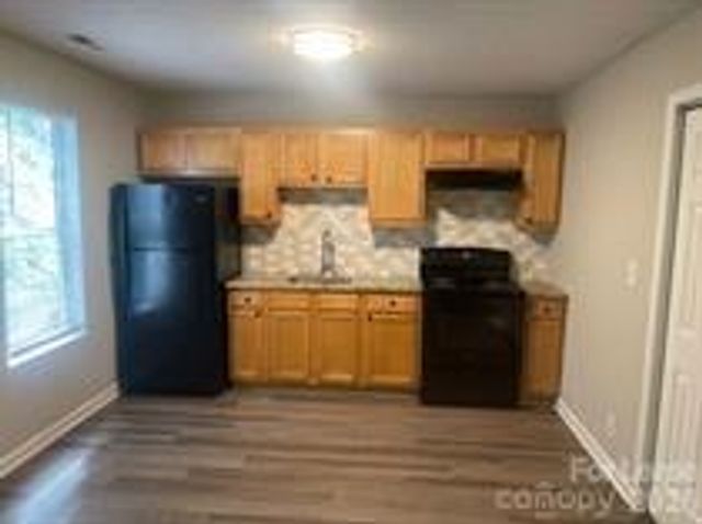 242 Hoskins Mill Lane D, Charlotte, NC 28208
