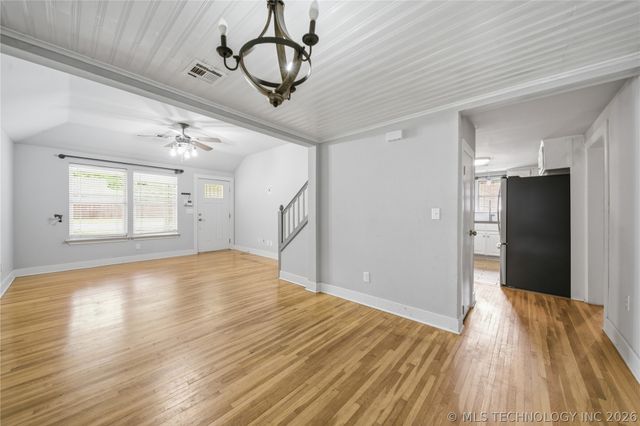 120 N Division Street E, Coweta, OK 74429