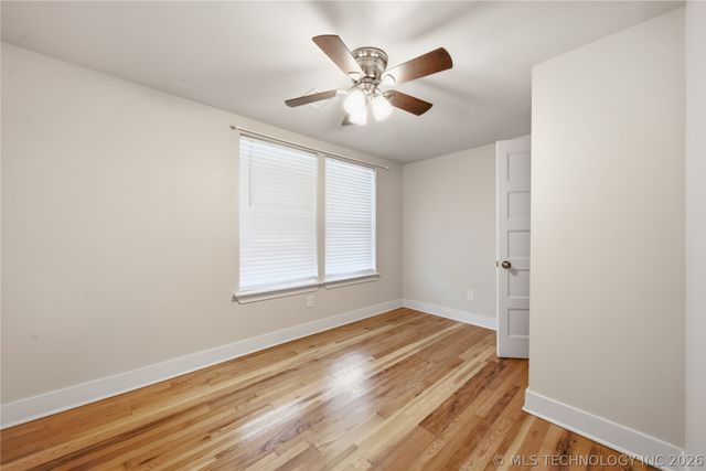 120 N Division Street E, Coweta, OK 74429