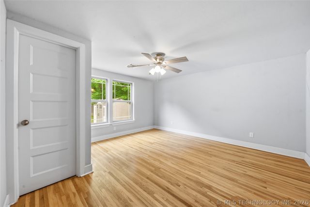120 N Division Street E, Coweta, OK 74429