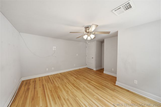 120 N Division Street E, Coweta, OK 74429