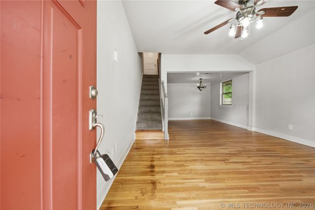 120 N Division Street E, Coweta, OK 74429