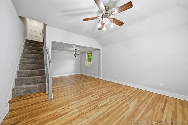120 N Division Street E, Coweta, OK 74429