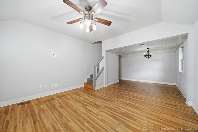 120 N Division Street E, Coweta, OK 74429