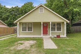 120 N Division Street E, Coweta, OK 74429