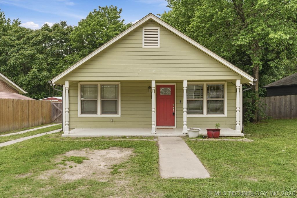 120 N Division Street E, Coweta, OK 74429