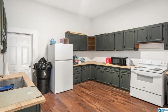 2908 AVENUE F, Birmingham, AL 35218