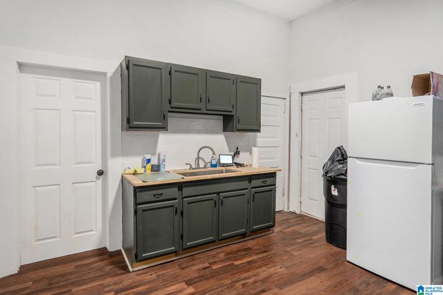 2908 AVENUE F, Birmingham, AL 35218