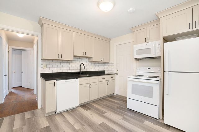 647 S Napoleon Avenue, Columbus, OH 43213