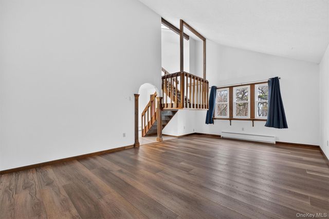 11 Dill Hill Road, Hopewell Junction, NY 12533