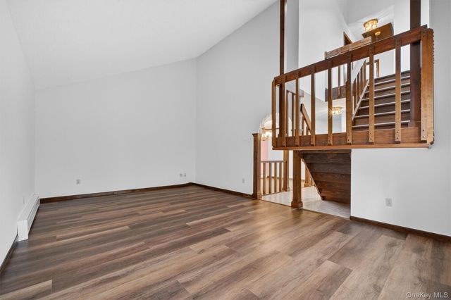 11 Dill Hill Road, Hopewell Junction, NY 12533