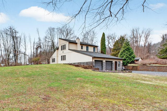 11 Dill Hill Road, Hopewell Junction, NY 12533