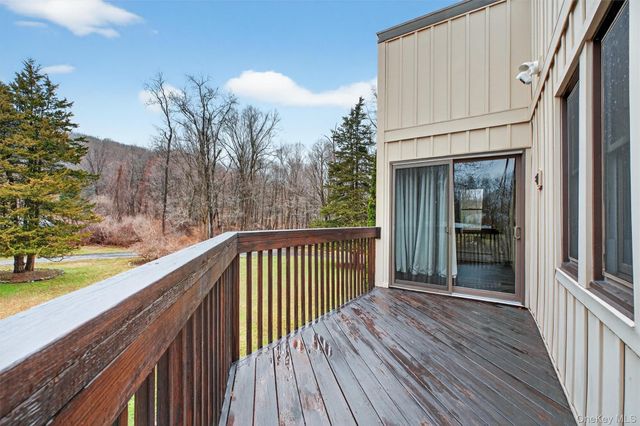 11 Dill Hill Road, Hopewell Junction, NY 12533