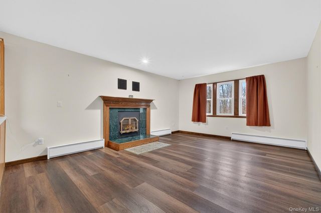 11 Dill Hill Road, Hopewell Junction, NY 12533