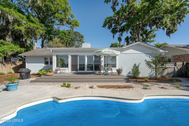 2204 Wilson Drive, Beaufort, SC 29902