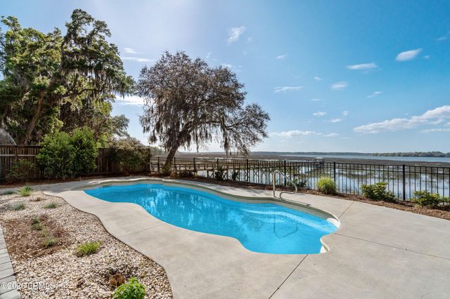 2204 Wilson Drive, Beaufort, SC 29902