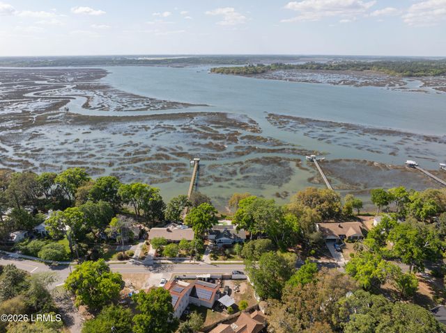 2204 Wilson Drive, Beaufort, SC 29902