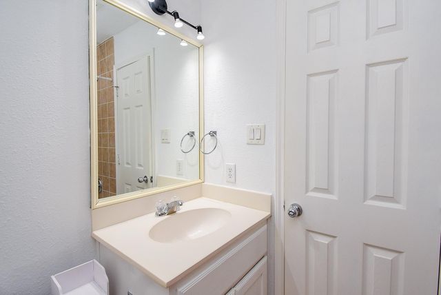 2202 Naomi Street 3, Houston, TX 77054