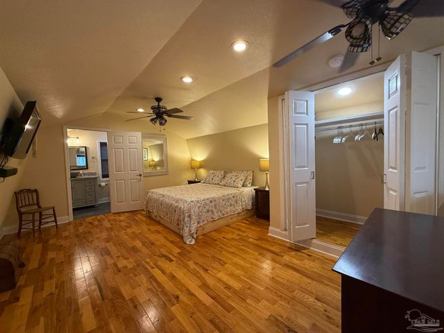 4 Ruberia Ave, Pensacola, FL 32507