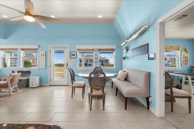 808 Pinata Drive, Crystal Beach, TX 77650