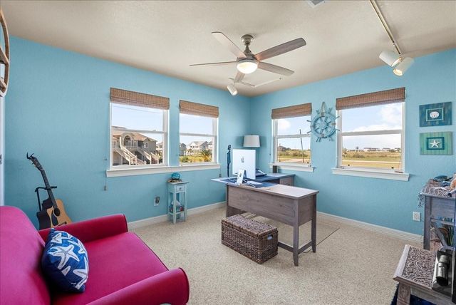 808 Pinata Drive, Crystal Beach, TX 77650