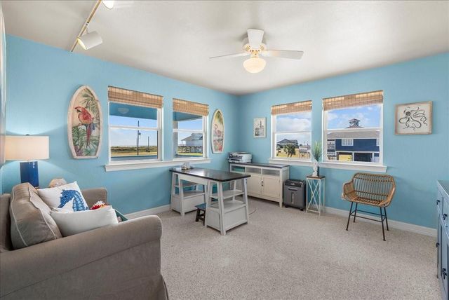 808 Pinata Drive, Crystal Beach, TX 77650