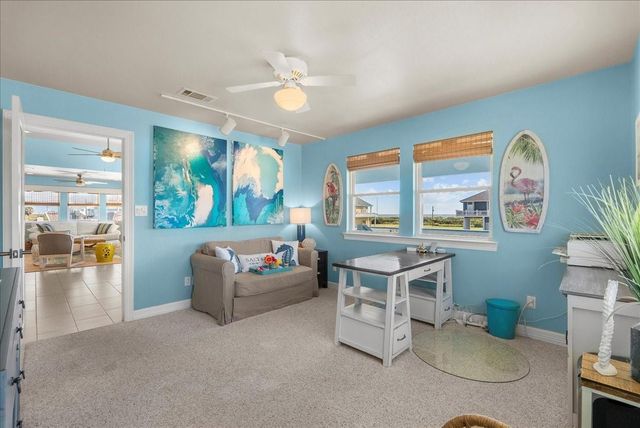 808 Pinata Drive, Crystal Beach, TX 77650