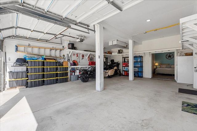 808 Pinata Drive, Crystal Beach, TX 77650