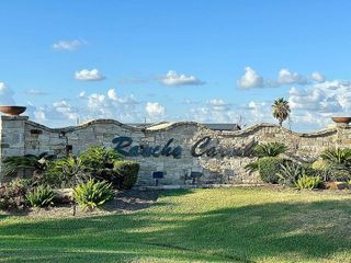 808 Pinata Drive, Crystal Beach, TX 77650