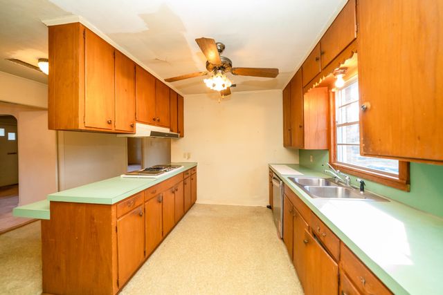 2909 S Broadway Blvd, Kilgore, TX 75662