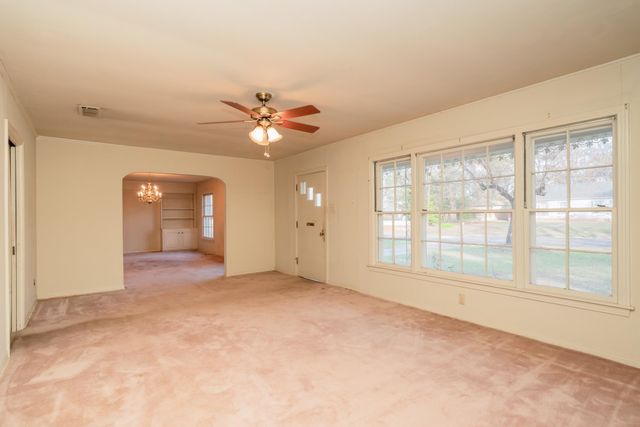 2909 S Broadway Blvd, Kilgore, TX 75662