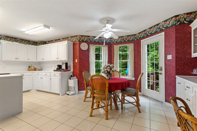 212 E Hideaway Lane, Hideaway, TX 75771