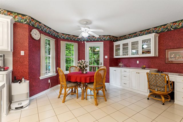 212 E Hideaway Lane, Hideaway, TX 75771