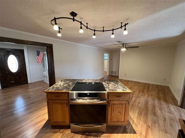 160 Nob Hill Ridge, Cleveland, GA 30528