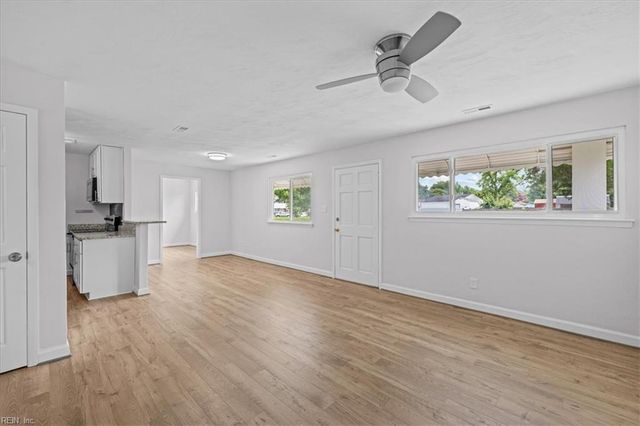 145 Paladin DR, Virginia Beach, VA 23452