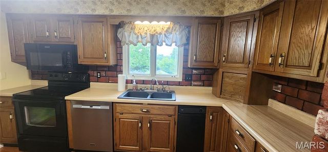 626 Solomon Street, Chester, IL 62233