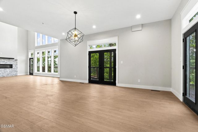 245 Brownsridge Road, Gatlinburg, TN 37738